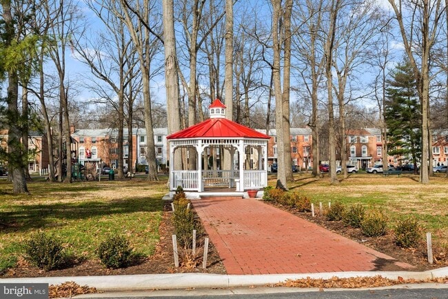 Photo - 7913 Central Park Cir