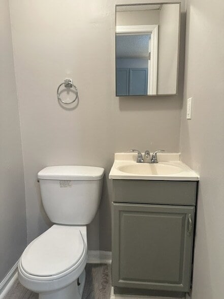 Photo - 1706 37th St NE