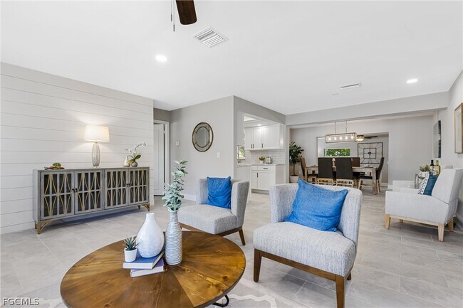 Photo - 1003 April Ln