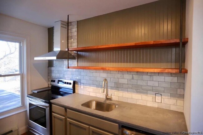 Photo - 30 Henry St