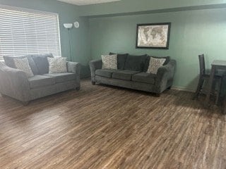 Photo - 435 W 4th St