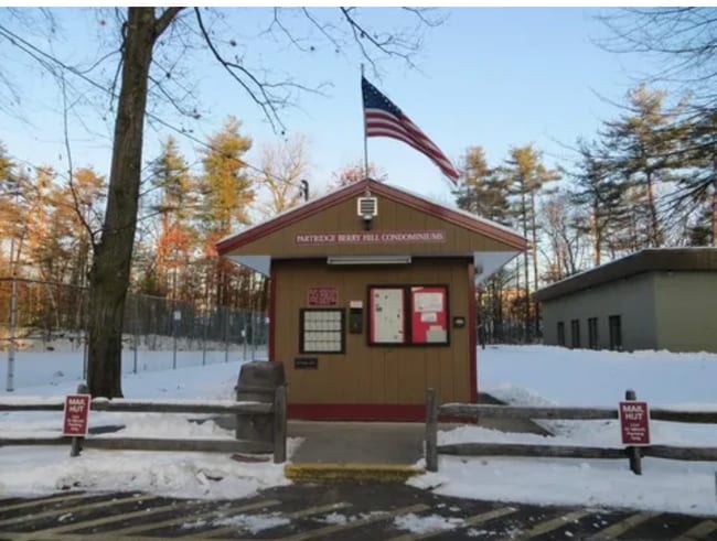 Building Photo - 5 Strawberry Bank Rd Unit 8