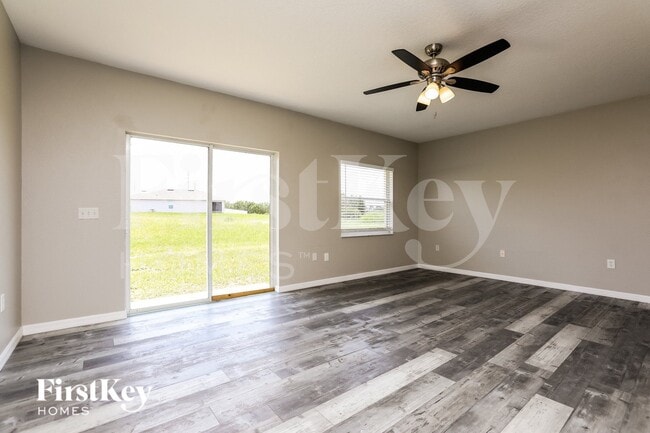 Photo - 939 Cumberland Dr