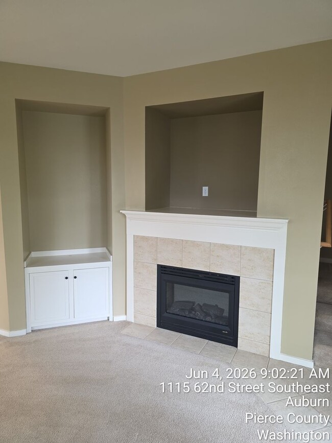 Photo - Foxwood at Lakeland Hills townhome condo for rent - 2 bedroom 2.5 bathroom with 2 car garage. A...