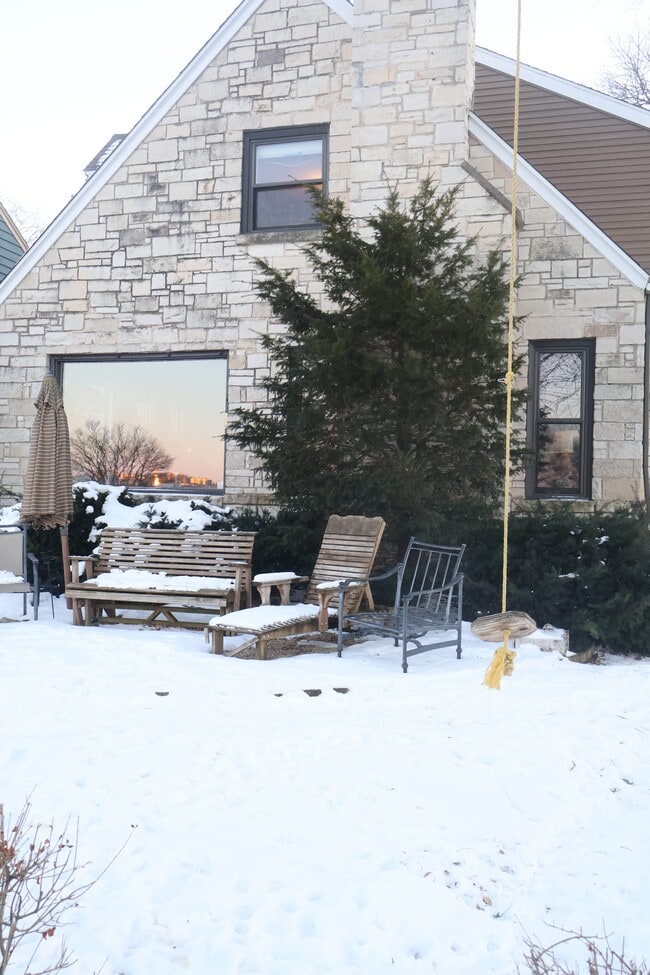 Photo - 637 S Shore Dr