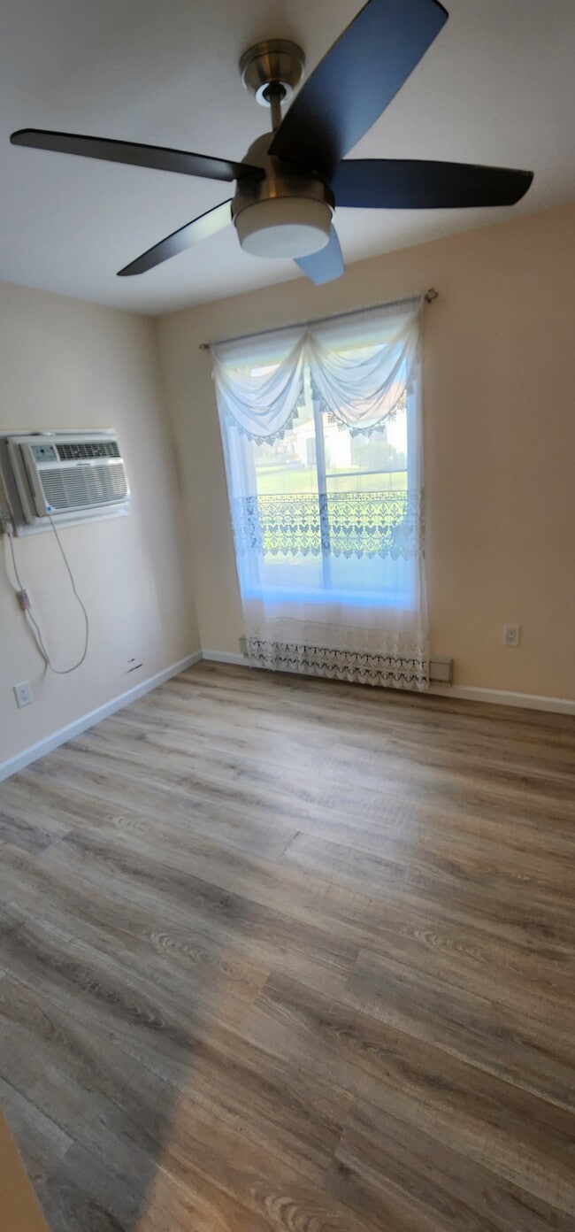 Photo - 205 Covered Bridge Blvd Unit B