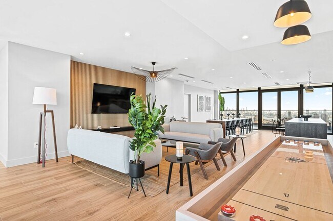 Photo - 26 Van Reipen Unit 10 Line (1/Bdrm)