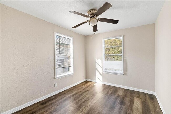 Photo - TWO BEDROOM ONE BATH UP FRONT WITH BACK APARTMENT