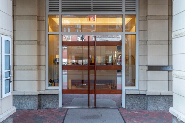 Entrada principal - 2 Battery St