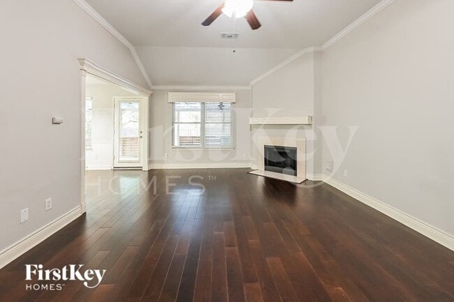 Photo - 6722 Woodland Oaks