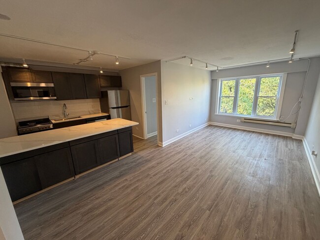 Photo - 7254 N Ridge Blvd Unit 7333-508