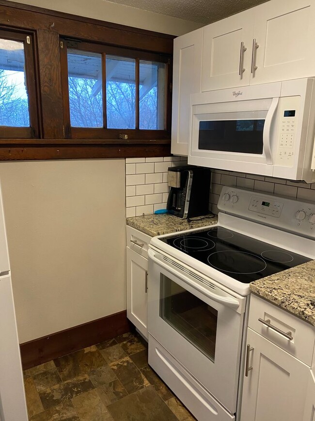 Photo - 211 N Spring Ave Unit 03