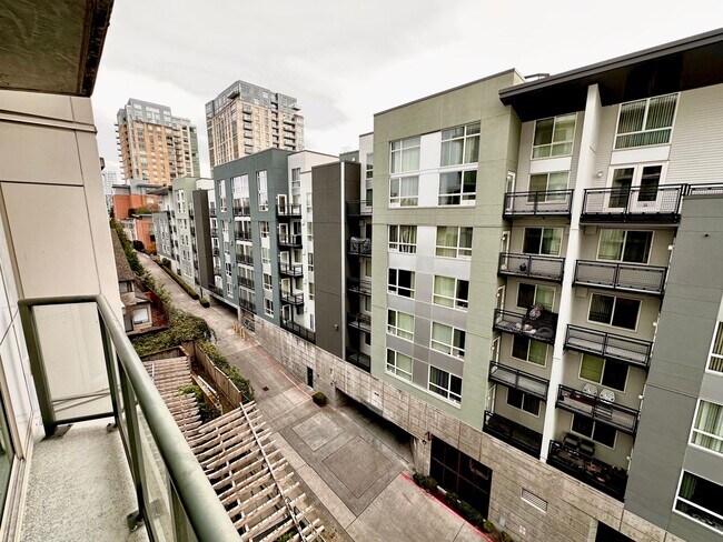 Photo - Downtown Bellevue Studio with Balcony, In-Unit Laundry & Amenities Unit 501