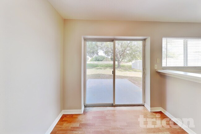 Photo - 10211 Summerview Cir
