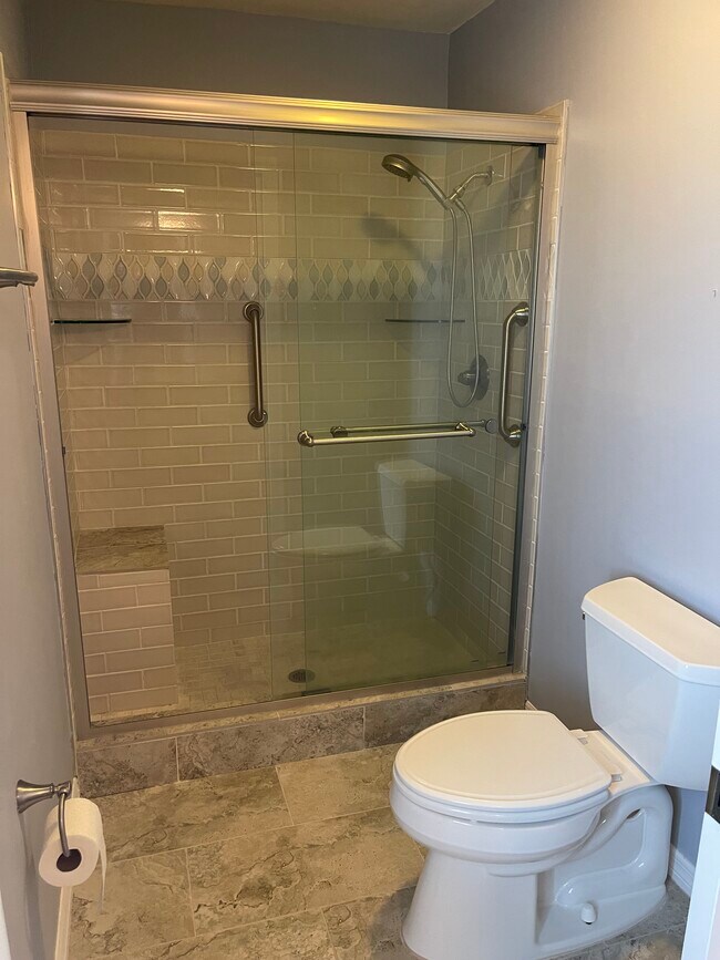 Photo - 420 S Brockfield Dr