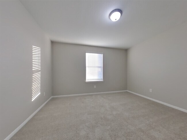 Photo - 916 American Monarch Dr