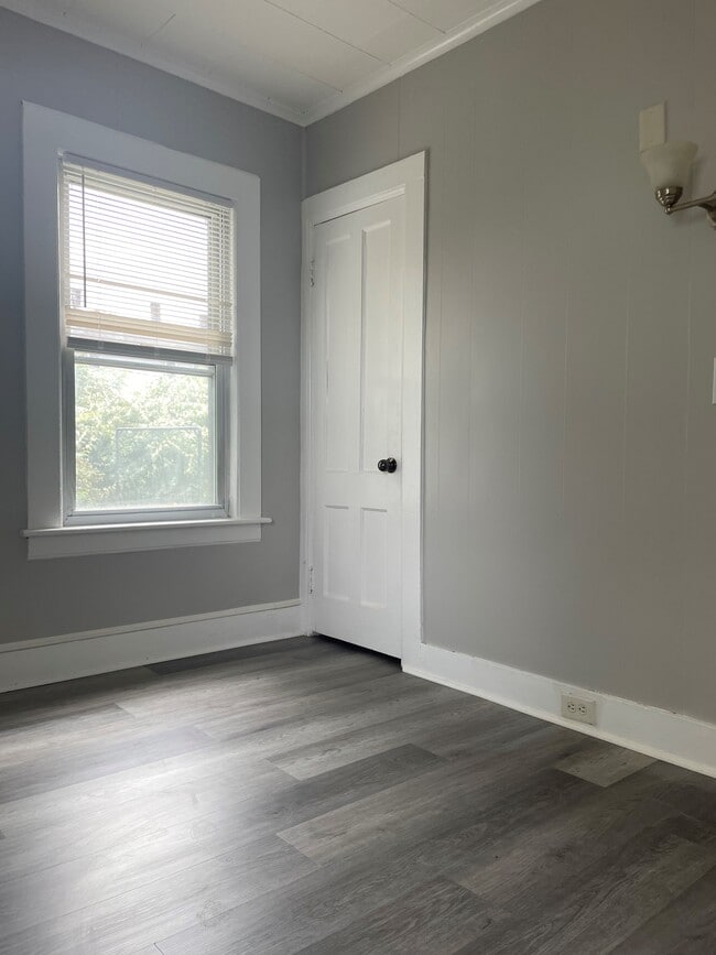 86 West St