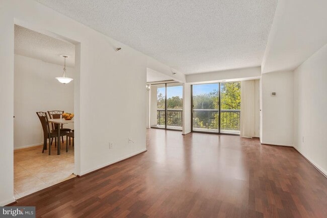 Photo - 7401 Westlake Terrace Unit 215
