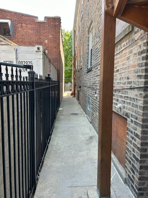 Photo - 2037 N Kildare Ave