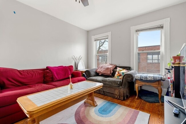 Photo - 7 Antwerp St