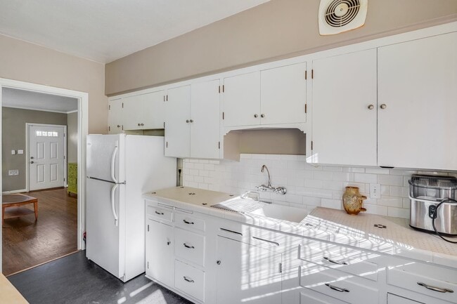 Photo - UNFURNISHED Charming 1 Bed, 1 Bath Rental Condo in Arbor Lodge neighborhood! Unit 1