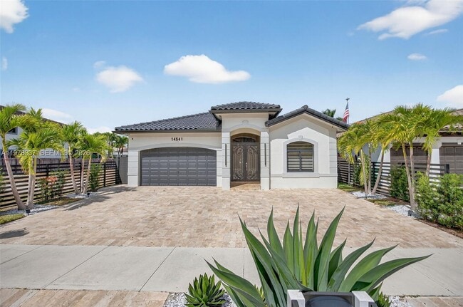 Building Photo - 14541 SW 16th St