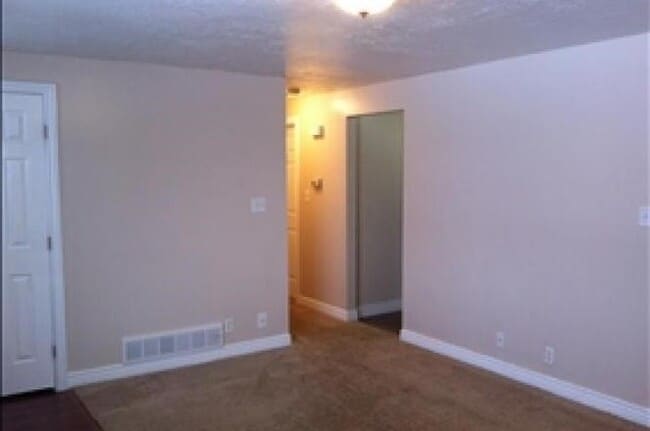 Photo - 440 N 300 E