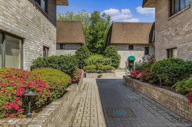 Photo - 24 Carhart Ave