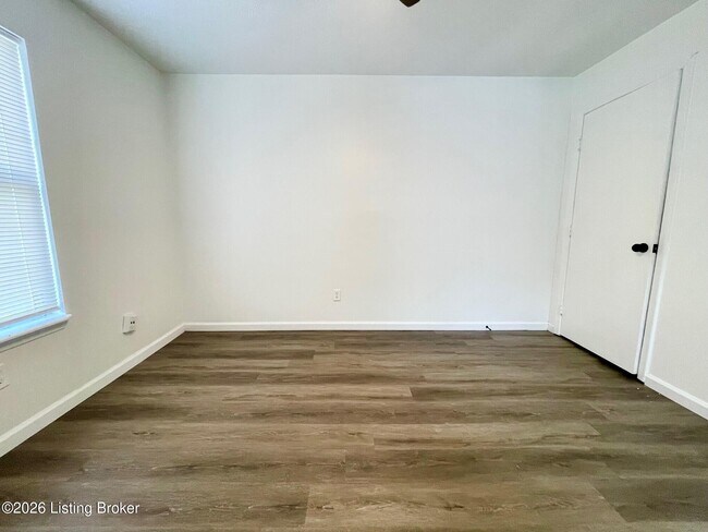 129 E Wellington Ave Unit 4