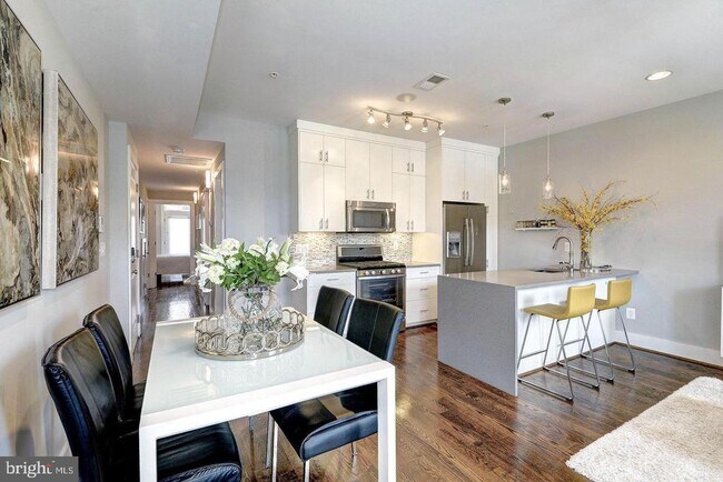 Photo - 1478 Harvard St NW Unit 3