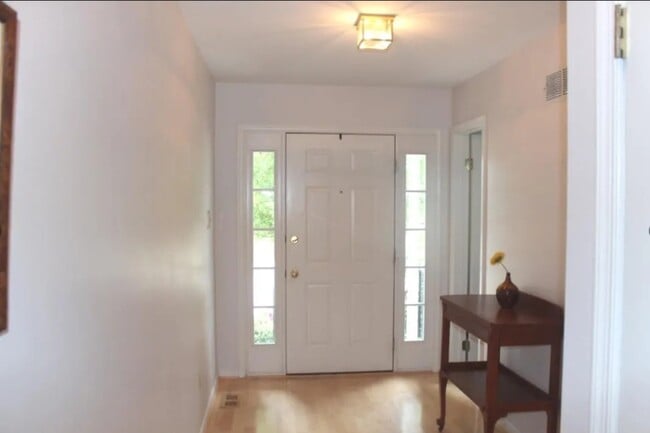 4 Victoria Cir