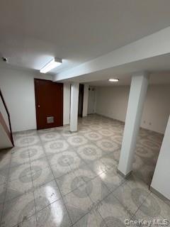 Photo - 61-25 Saunders St