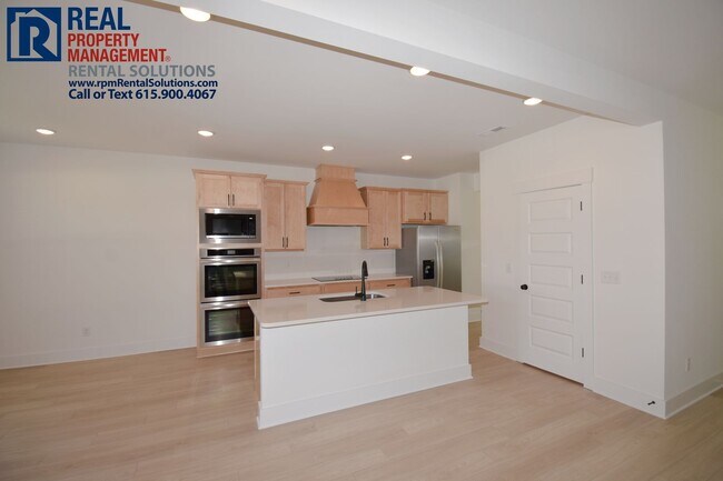 Photo - Gorgeous 3 bd home in Murfreesboro off of Veterans Pkwy. Loft and Office!