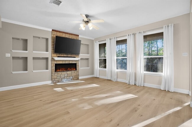 Photo - 126 Silver Penny Dr