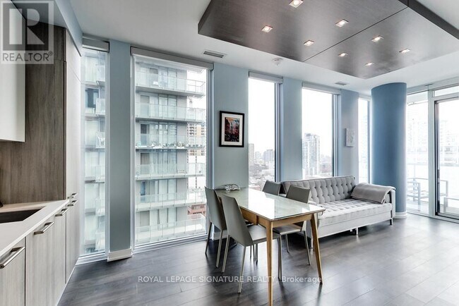 Photo - 28 Wellesley St E Unit 1704