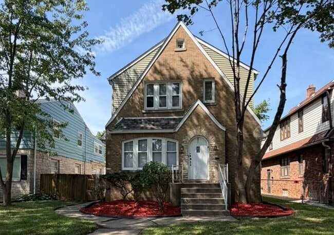 Building Photo - 3215 N 53rd St