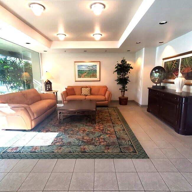 Entry area - 1 Keahole Pl Condo Unit 3504
