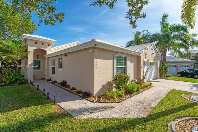 Photo - 15241 Wilshire Ct