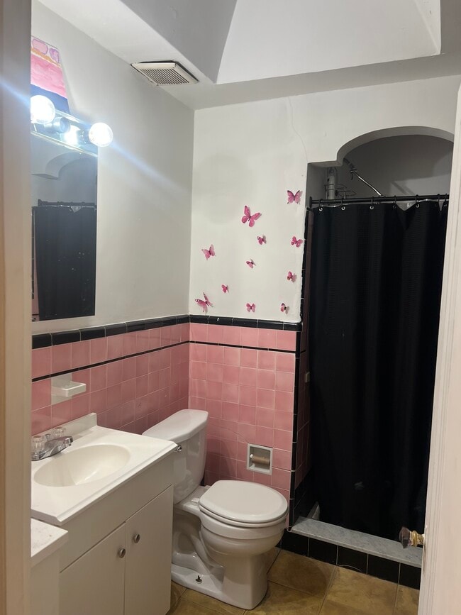 Photo - 6055 Frankford Ave Unidad B