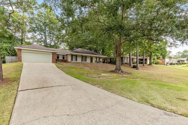 Photo - 62 Sharmont Dr