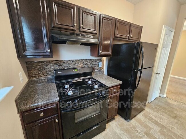 Photo - 2318 Hackamore Dr