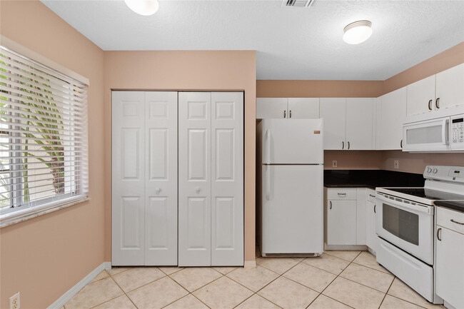 1186 SW 44th Ave