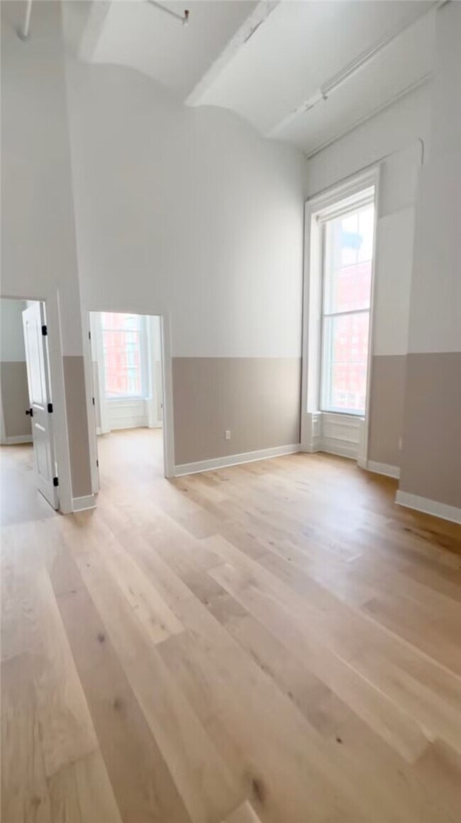 Photo - 30 W Broad St