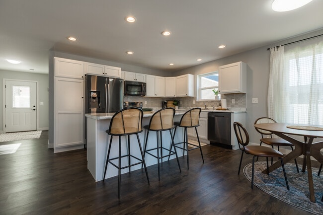 Photo - 3062 Barrington Pl