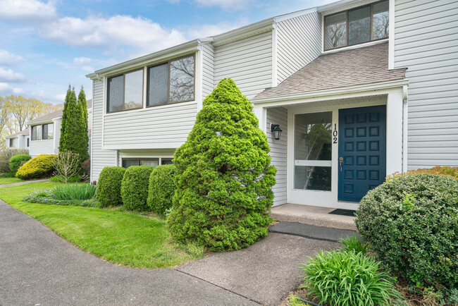 Photo - 102 Brookwood Dr Unit APT C
