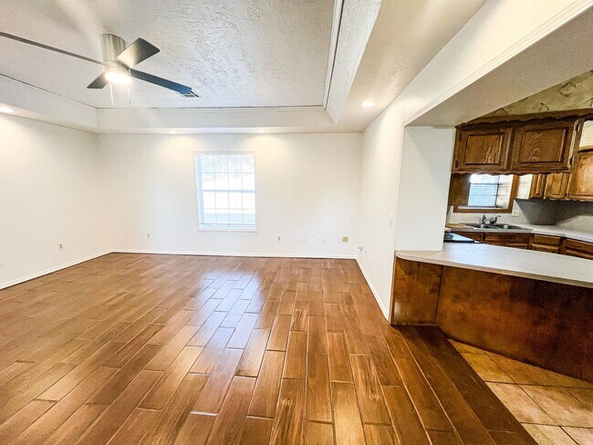 Photo - Spacious 1BR Apt. with Covered Parking Unit 501 N Main St 1A Jennings, OK 74038