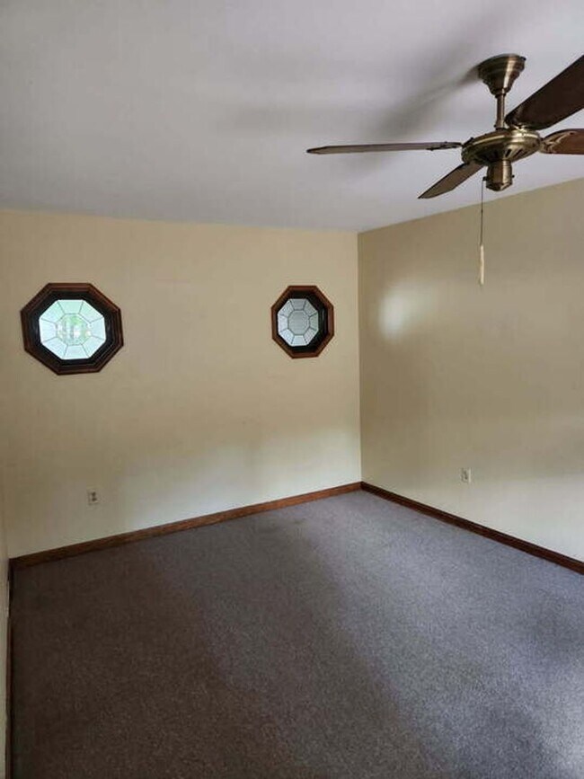 Photo - 73 Elm St