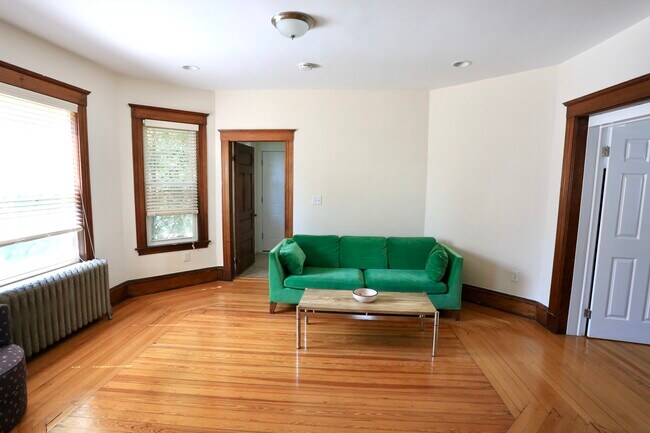 Photo - 124 Forest St Unit 1