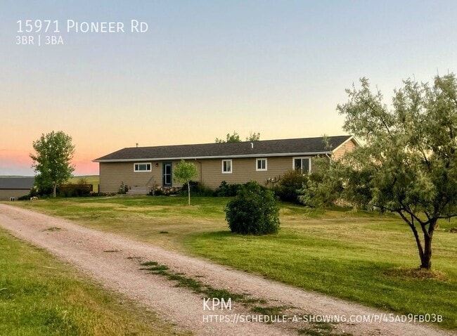Photo - 15971 Pioneer Rd