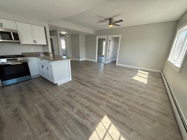 Photo - 158 Ashworth Ave Unit B